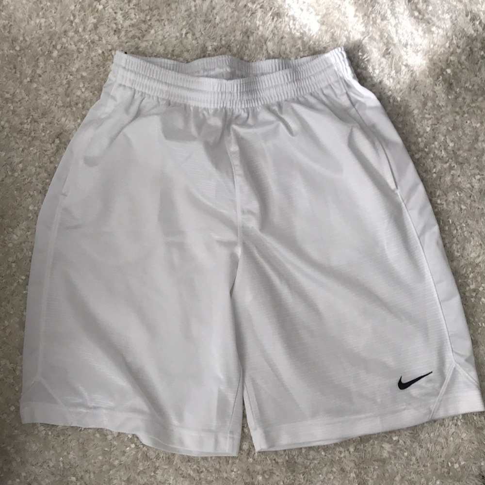 Nike Basketball shorts Men’s Large